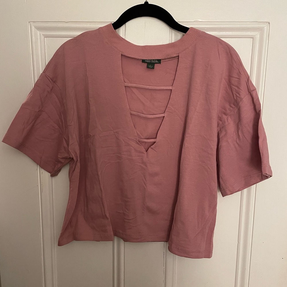 Wild Fable | Pink Crop Top | NEVER WORN | V Neck with detailing | Size L